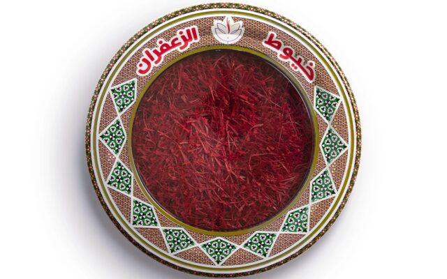 الجرام والمثقال والتولة: كيف تقارن وزن الزعفران وسعره قبل الشراء؟